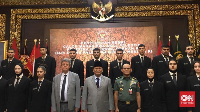 Menhan Prabowo Subianto menyatakan Unhan siap menerima para pemuda Palestina lain untuk menimba ilmu sebagai bentuk dukungan RI untuk Palestina.