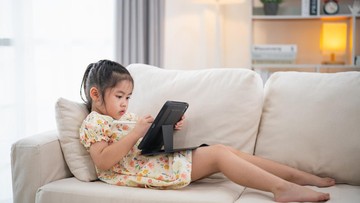 Studi Ungkap Dampak Anak 10 Th Terlalu Lama Screen Time Berisiko Alami Depresi dan Kecemasan