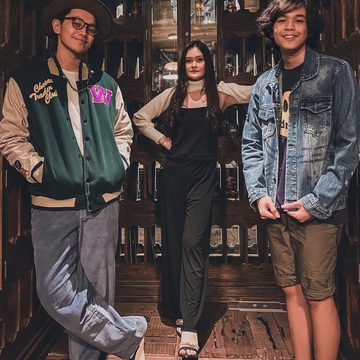 <p>Brenda Salim menjadi putri satu-satunya. Selama ini, sosoknya cukup jarang tersosot media, Bunda. (Foto: Instagram @ferrysal1m)<br /><br /><br /></p>