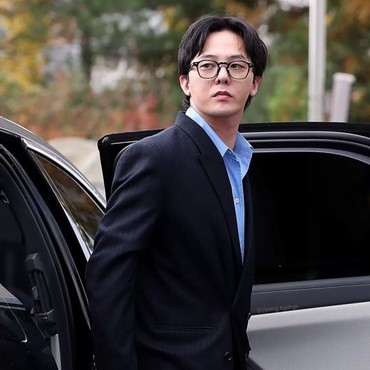 Respons G-Dragon soal Tuduhan Ledek Polisi dengan Sikap Nyeleneh