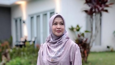 Terpopuler: Okie Agustina Gugat Cerai hingga Ibu Virgoun Pacari Berondong