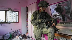 FOTO: Pasukan Israel Duduki Jantung Kota Gaza