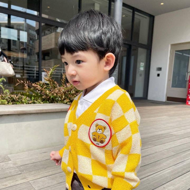 <p>Banyak netizen yang menyebut Pierce sangat mirip dengan Oppa-Oppa Korea, lho. Bahkan ada yang berharap salah satu agensi idol melirik ketampanan Pierce. (Foto: Instagram: @billydavidson_)</p>