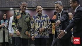 Koleksi Mobil Tua Ketua MK Suhartoyo Pengganti Anwar Usman