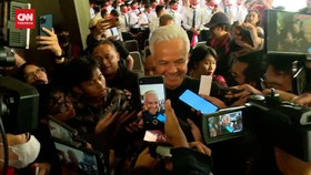 VIDEO: DPC Sumut Minta Bobby Kembalikan KTA, Ganjar: Ikut Keputusan