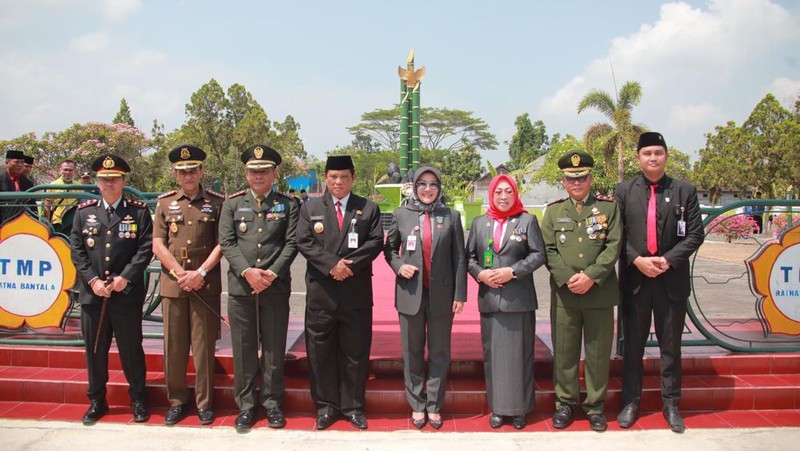 Pemkab Klaten Gelar Upacara dan Ziarah ke Makam Pahlawan