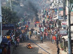Demo Buruh di Bangladesh Berujung Ricuh, Produksi H&M hingga Zara Terdampak