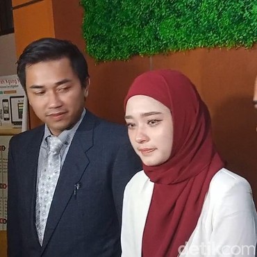 Kondisi Kurang Sehat, Inara Rusli Tak Hadir Pemeriksaan atas Laporan Virgoun