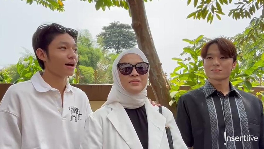 Keisha Alvaro dan Okie Agustina