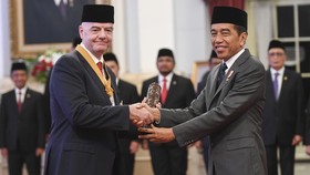 Presiden FIFA Usai Dapat Bintang Jasa: Sangat, Sangat, Sangat Spesial
