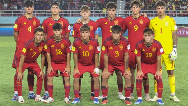 Spanyol memetik kemenangan 2-0 atas Kanada pada matchday pertama Grup B Piala Dunia U-17 2023 yang berlangsung di Stadion Manahan Solo, Jumat (10/11).