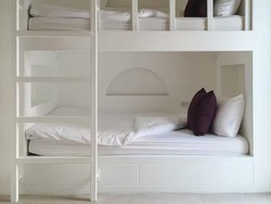 3 Trik Penyusunan Bantal di Kasur Agar Kamar Terlihat Rapi