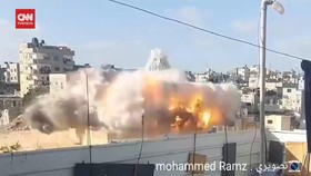 VIDEO: Momen Roket Israel Serang Masjid Khalid bin al-Walid Gaza
