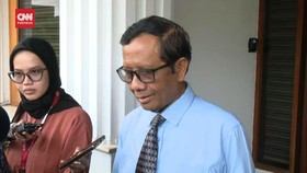 VIDEO: Suhartoyo Ketua MK, Mahfud: Masih Bisa Diharapkan