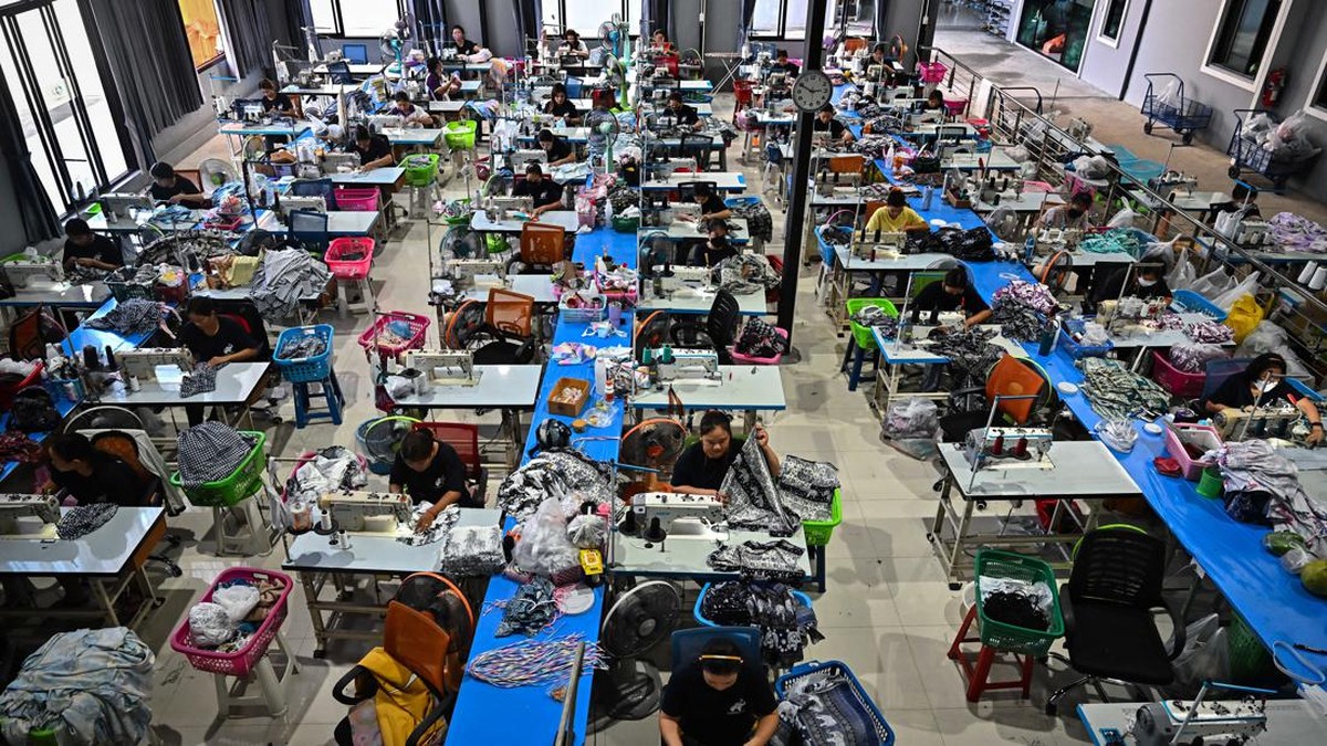 FOTO: TikToker Thailand Bikin Kain Motif Gajah Jadi Keren