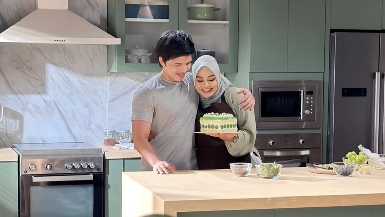 Aurel Hermansyah Melahirkan, Sebelumnya Asyik Kulineran Seafood hingga Sushi