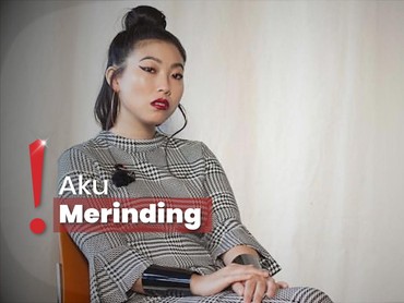 img-title Bukan Satu Tapi Dua, Aktris Awkwafina Bertemu dengan Patung Lilinnya