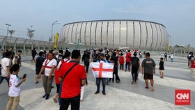 Inggris dan Brasil Main, Stadion JIS Diserbu Penonton