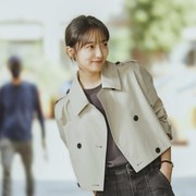 Mantan Pramugari yang Jadi Aktris, Simak Potret Menawan Pyo Ye Jin yang Comeback di Drama Moon in The Day