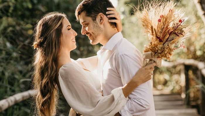 7 Trik Menemukan Pasangan Ideal Menggunakan Law of Attraction, Bye-Bye Status Jomblo!