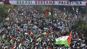 Puluhan Ribu Warga Aksi Bela Palestina di Bekasi hingga Tangerang