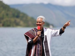 Ganjar Ingin Libatkan Masyarakat Jadikan Danau Toba Wisata Kelas Dunia