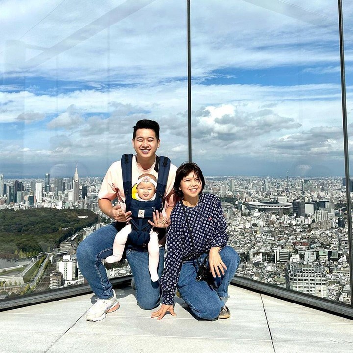 <p>"Jessia mirip Papanya banget, Ci. Grey cuma kebagian hikmahnya," kata seorang netizen dengan emotikon tertawa. "Emak yang mengandung 9 bulan dan melahirkan dengan taruhan nyawa tapi begitu lahir mirip Bapaknya. Ada yang senasib enggak?" papar netizen lainnya. (Foto: Instagram: @greyspolii)</p>