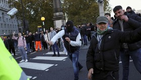 FOTO: Aksi Bela Palestina di London Diserang Massa Pro-Israel