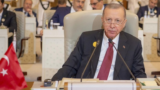 Presiden Turki Recep Tayyip Erdogan menegaskan diperlukannya gencatan senjata permanen terkait agresi Israel ke Palestina, bukan jeda yang hanya beberapa jam.