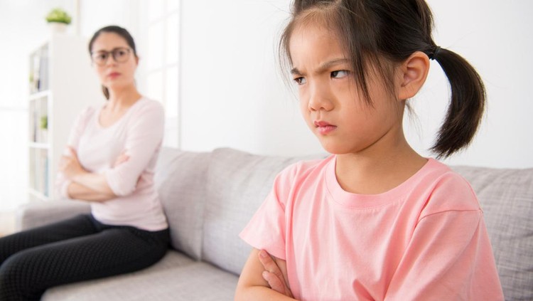 kindergarten children is scolded by school teacher