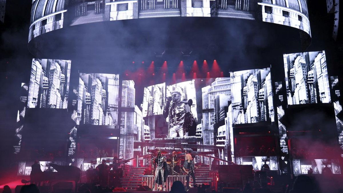 FOTO: Pentas Kolaborasi Queen+Adam Lambert di The Rhapsody Tour