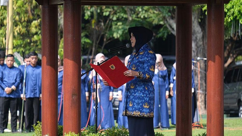 Bupati Klaten menyampaikan apresiasi kepada seluruh nakes karena telah berjuang sebagai garda terdepan memberikan layanan kesehatan bagi masyarakat.