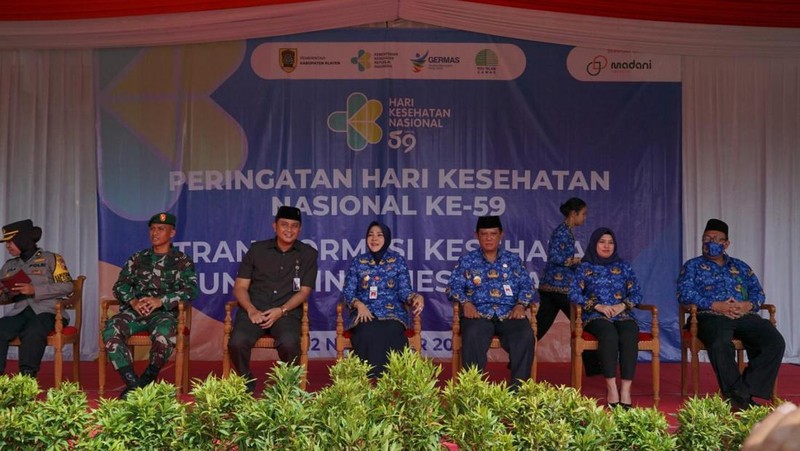 Bupati Klaten meminta tenaga kesehatan (nakes) di Kabupaten Klaten berperan aktif dalam meningkatkan kesadaran masyarakat akan pentingnya menjaga kesehatan.