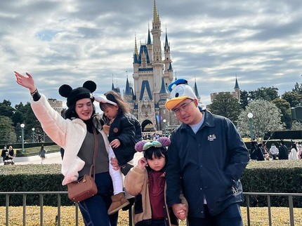 5 Potret Terbaru Alice Norin Bareng Suami & Anak, Vakum Main Sinetron Kini Jadi Pengusaha
