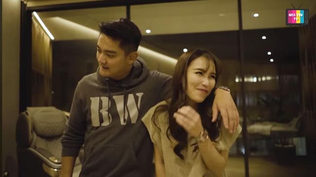 This is the reason why Ayu Ting Ting kept her engagement from Boy William a secret