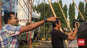 Haris Azhar Cekcok dengan Pendukung Jaksa Usai Sidang Tuntutan