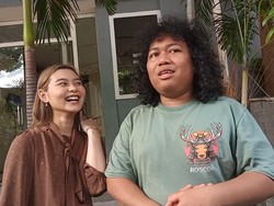 Tradisi Natal Keluarga Marshel Widianto