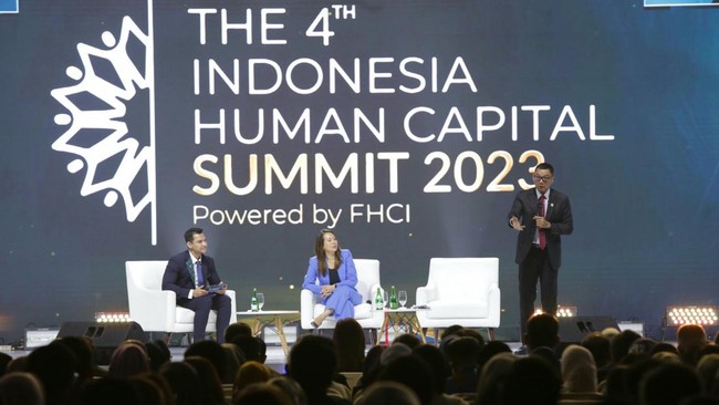 Upaya yang dilakukan PLN adalah dengan menjalankan transformasi perusahaan berbasis digital secara end-to-end. Transformasi ini mencakup seluruh aspek bisnis.