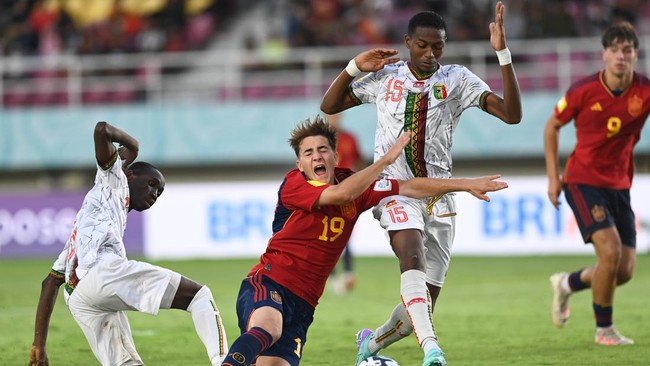 Berikut klasemen Grup B Piala Dunia U-17 2023 usai Spanyol U-17 kalahkan Mali U-17 dan Uzbekistan bantai Kanada, Senin (13/11).