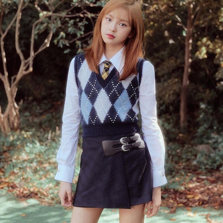 <p>Sebagai anggota termuda dengan usia 13 tahun, Chiquita digaung-gaungkan akan menjadi penerus Lisa BLACKPINK, lho. Tak hanya kemiripan pada parasnya saja, namun keindahan suaranya pun turut menjadi perhatian. (Foto: Instagram @babymonster_ygofficial)</p>