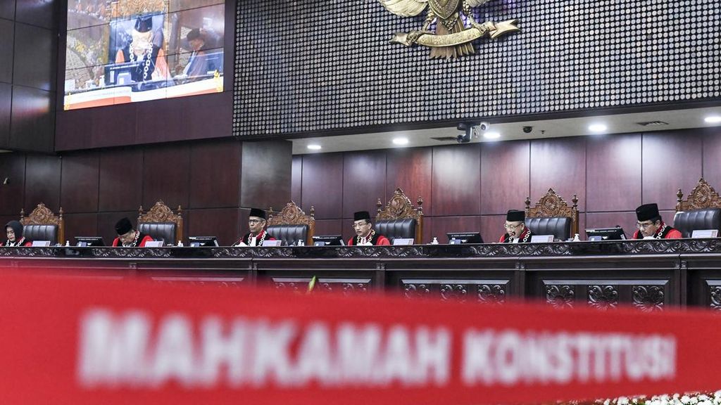 MK Tolak Gugatan UU PPP soal Penjelasan 'Partisipasi Publik'