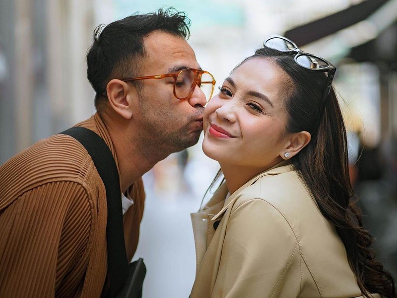 Raffi Ahmad Terseret Kasus Suap Bea Cukai, Nagita Slavina Malah Tertawa