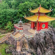 Sederet Keunikan Singkawang: Kota Paling Toleran di Indonesia yang Punya Pulau Terkecil di Dunia!