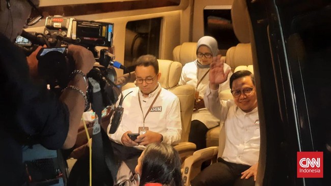 Berdasarkan pantauan, kecuali Cak Imin yang merupakan Ketua Umum PKB, tak ada lagi ketum parpol Koalisi Perubahan yang turut menemain AMIN ke KPU.