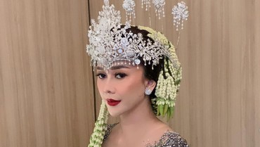 img-title Tak Dinafkahi Mantan Suami, Aura Kasih: Jangan Ketergantungan