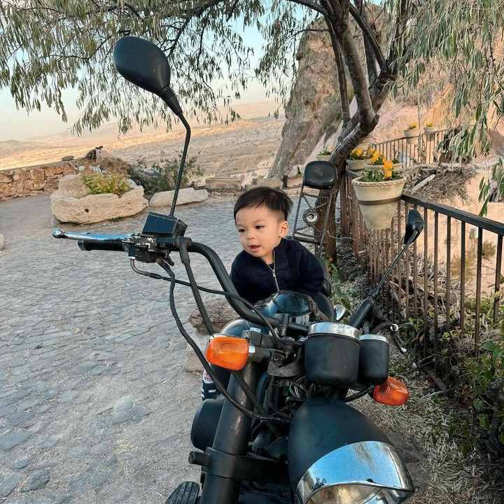 <p>Melihat dari laman Instagram-nya, Nikita mengunjungi beberapa tempat berlibur. Misalnya saja kota Istanbul dan Cappadocia. (Foto: Instagram: @nikitawillyofficial94)</p>