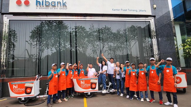 Hibank diharapkan menjadi solusi bagi UMKM yang ingin mengembangkan usaha. Bersama puluhan juta UMKM di Indonesia, Hibank bertekad memajukan ekonomi kerakyatan.