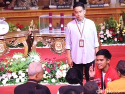 Tepis Narasi Mega Cuek ke Kaesang, Gibran Cerita Detik-detik Salaman di KPU