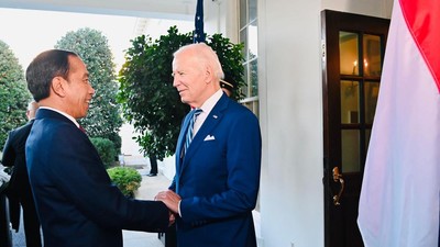 Presiden Jokowi disambut hangat Presiden AS Joe Biden saat tiba di Gedung Putih pada Senin (13/11) sore waktu Washington D.C.