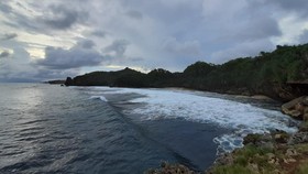 Pantai Midodaren Tulungagung: Lokasi, Tiket Masuk, dan Daya Tarik